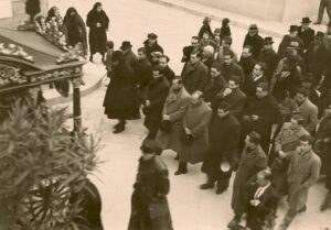 Lucera - Di Pierro Vincenzo - I figli Italo, Vittorio, Achille, il genero Giacomo Sica e il nipote Silvino Falcione(con la fascia nera al braccio)