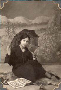 Lucera - Pizzuto Anita in Barano (1915-2011) nel 1933 - Foto di Lidia Ferraris