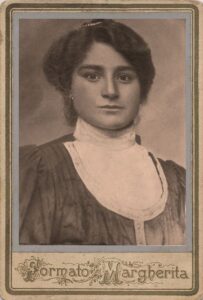 Lucera - Russo Genoveffa (primi 900) - Nonna di Genoveffa Papa Foto di Costantino Postiglione