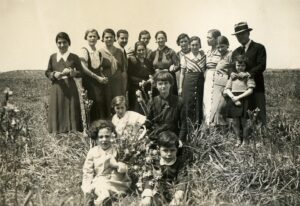Lucera - Sassi Maria, prima da sinistra (anni 30)