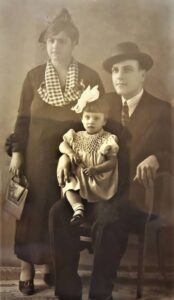 Lucera - d'Atri Luigi, Chiarella Anna e Nella nel 1935 - Foto di Antonio Iliceto