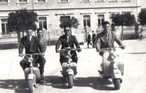 Lucera - Olivieri - Stampanone e Coccia sul piazzale della Villa Comunale