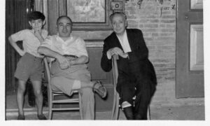 Lucera - Napolitano Nicola con il figlio Pasquale e il dott. Gioacchino Colangelo settembre 1954 - Foto di Pasquale Napolitano