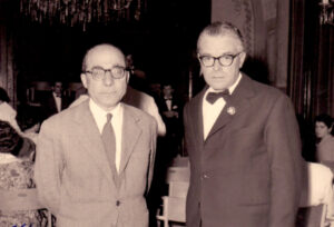 Lucera - Preziuso Salvatore con l'Avv. Enrico Venditti, il paroliere delle sue composizioni nel 1960 - Foto di Lello Preziuso