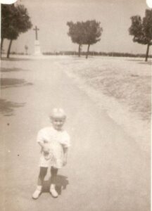 Lucera - Petrilli Maria Carmela in Villa Comunale nel 1960