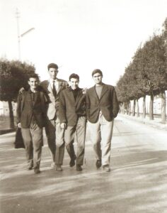 Lucera - Iuliani Valerio (a sx), Nicola Iavagnilio, Paolo Inglese, Michele Iasottile sul Viale Ferrovia il 22-4-1961
