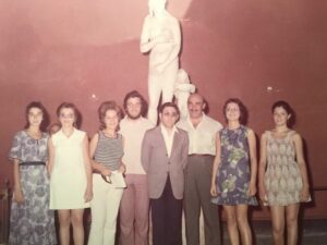Lucera - Folliero Leonilde , Marilena Di Salvio, Giuseppe Trincucci, prof. Leonardo De Luca, Gennaro Vecchiarino, Lella Ortensio, Rosella De Troia nel 1971- Foto di Ilenia Carlantuono