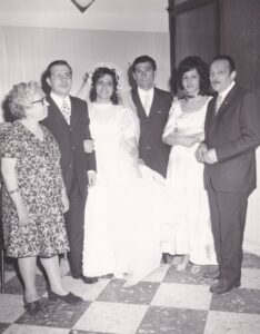 Lucera - d'Atri Elisa e Achille Iatesta. Si riconoscono Sassi Annita, Antonio Iliceto, d'Atri Antonietta e Raffaele Iliceto 22-4-1971