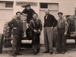 Lucera - Di Bitonto Raffaele (da dx), Cozzolino Tullio - Riforma Fondiaria San Giusto, anni 60 - Foto di Anna Cenicola
