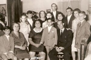 Lucera - Ieluzzi Giuseppe con Nicola Ieluzzi, De Luca Giuseppina - Foto fornita da Ieluzzi Nicola, anni 60