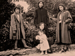 Lucera - Io e le tre cugine Lina, Antonietta e Lucia - Foto di Emma Ventre