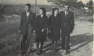Lucera - La terza da sinistra è mia madre a seguire mio padre - Foto di Paolo e Rosaria Bonghi