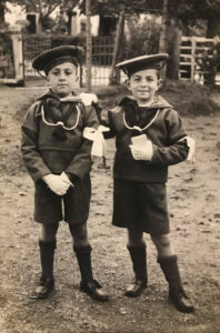 Lucera - Baldassarre Leopoldo, il primo da sx, nel 1941 - Foto fornita da A. Baldassarre
