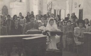 Lucera - Bottone Nicola e Sassi Enrica, Cattedrale (altare di S. Maria) 25-9-1941, con Domenico Sassi, Rosaria Barbaro, Maria Sassi e Annita Sassi