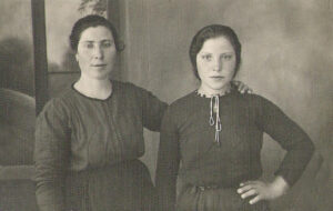 Lucera - Iannetti Antonietta in Del Grosso e Del Grosso Laura (anni 40)