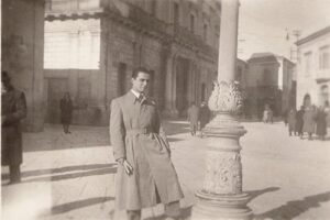 Lucera - Lamorgese Rocco in Piazza Duomo nel 1941