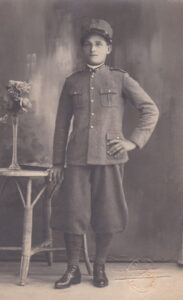 Lucera - Lombardi Leonardo Matteo in servizio di leva presso il 28 Rgt. Ftr. nel 1927- Foto fornita dalla figlia Lilina Lombardi