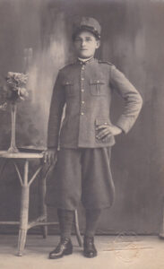 Lucera - Lombardi Leonardo Matteo in servizio di leva presso il 28 Rgt. Ftr. nel 1927- Foto fornita dalla figlia Lilina Lombardi