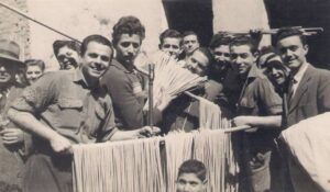 Lucera - Maestranze pastificio Sacco (anni 40) - Foto di Ciro Triggiani