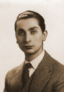 Lucera - Di Giovine Mario, titolare del negozio Calzature - Foto di Rossana Di Giovine (figlia)