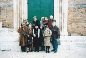 Lucera - Testa Armando a dx,Titti Del Giudice a sx, al centro Adriana moglie di Raffaele Del Giudice, Piazza Duomo 2005