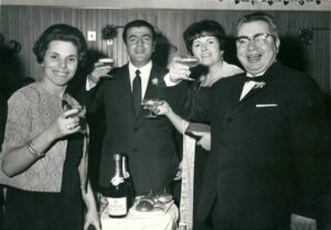 Lucera - Circolo Unione 1965 - Il direttore del Dazio di Lucera Bruno Florita con la moglie e gli amici Napolitano - Foto di Ottavio Napolitano
