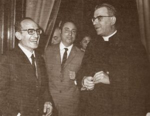 Lucera - Circolo Unione 1969 - Giuseppe Cassieri tra Antonio Centore e mons. Antonio Cunial