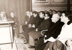 Lucera - Circolo Unione anni 70 - Da destra: 1° Rag. Antonio Di Muro, 2° Don Antonio D'Antini, 3° Commissario Giovanni Rosa e altri