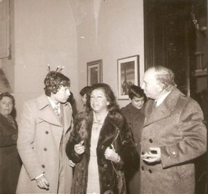Lucera - Circolo Unione 1980 - Festa degli auguri - Prof.ssa Laura Ferrone, il figlio e il Geom. Colabella