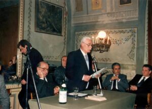 Lucera - Circolo Unione 1987 - Pres. dott. Ettore Mezzino presenta l'Avv. Ettore Visciani