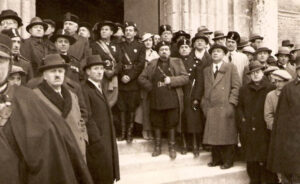 Lucera - Cattedrale - Benedizione Gagliardetta della Sez. Bersaglieri, con Avv. Pasquale Tommasone, Prof. Giuseppe Bizzarri, Bernardo Fascia 1934