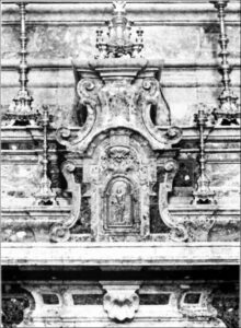 Lucera - Chiesa di Santa Maria del Carmine - Altare della B.V. Addolorata 1759 - Ciborio