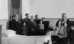 Lucera - Convitto nazionale - Visita di di Riccardo Del Giudice per l'intestazione dell'VIII squadra a Matteo Ariano, ex convittore, caduto nella II WW 1941