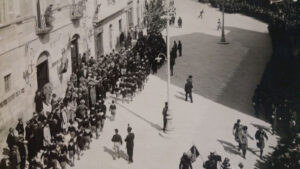 Lucera - Manifestazione in Piazza Duomo 1935
