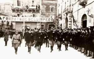 Lucera - Manifestazione in piazza Duomo con Giuseppe Bottai e Riccardo Del Giudice 1940