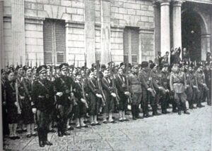 Lucera - Piazza Duomo, reparto armato 1940-41 - Foto di Massimiliano Monaco