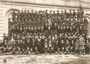 Lucera - Real Convitto Nazionale R. Bonghi - Francesco Paolo Velle, seduto in basso sotto il professore col cappello 1934-35 - XIII E. F.- Foto di Gennaro Velle