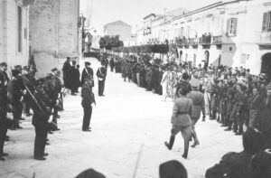 Lucera - Via S. Domenico- targa ricordo medaglia d'argento Colasanto Paolo, caduto in combattimento nella battaglia dello Scirè- A.O.I. 1936