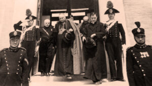 Lucera - Visita Cardinale. Si riconosce can. Rossetti, anni 30
