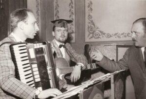 Lucera - Circolo Unione anni 70 - Festa di Carnevale - Da sinistra: Antonio Susanna, Nino Pappano