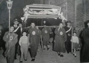 Lucera - Chiesa di San Francesco anni 60 - Venerdì Santo - Foto di Francesco Placido