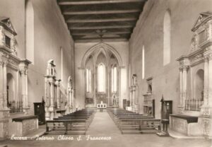 Lucera - Chiesa di San Francesco anni 60 - Interno