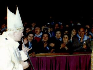 Lucera - Chiesa di San Francesco - Canonizzazione di S. Francesco Antonio Fasani a Roma 13 Aprile 1986 -Incontro con il Papa dopo la Santa Messa