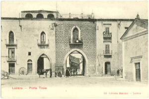 Lucera - Piazza del Popolo - Porta Troia anni 20