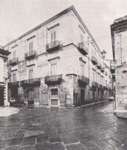 Lucera - Palazzo De Peppo anni 80 - Palazzo dei Tribunali vecchi - Piazza Salandra