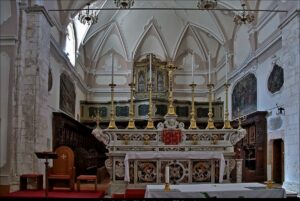 Lucera - Chiesa S. Domenico - Altare maggiore
