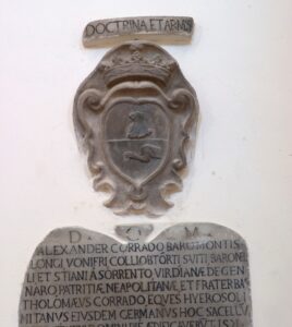 Lucera - Chiesa S. Domenico - Stemma dei Corrado