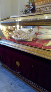 Lucera - Chiesa di S. Francesco - Gesù morto