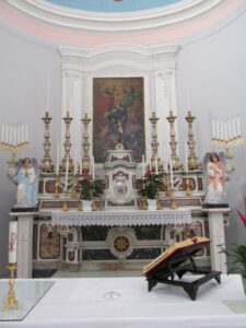 Lucera - Chiesa di Santa Caterina - Altare maggiore