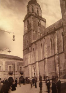 Lucera - Piazza Salandra 1905 - Foto di Haseloff